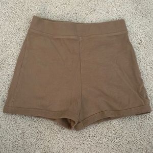 Zara Ribbed Camel shorts, Size medium